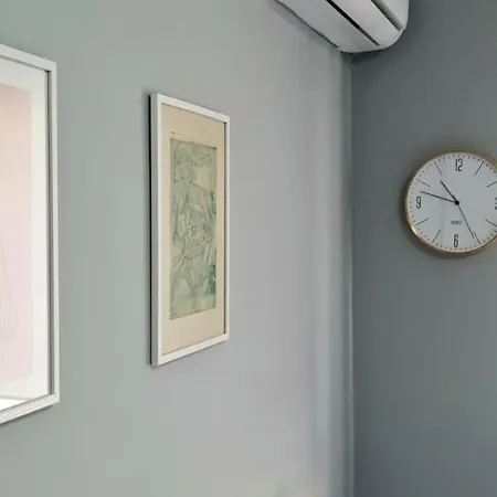 2v1 - 21 Dhjetori Appartement *