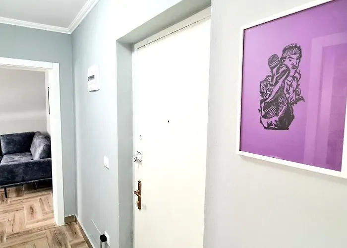 2v1 - 21 Dhjetori Tirana