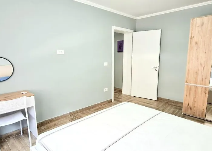 2v1 - 21 Dhjetori Apartment Tirana