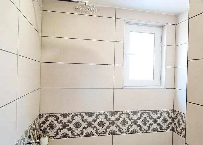 2v1 - 21 Dhjetori Apartment Tirana