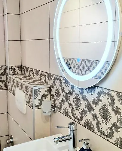 2v1 - 21 Dhjetori Apartman *