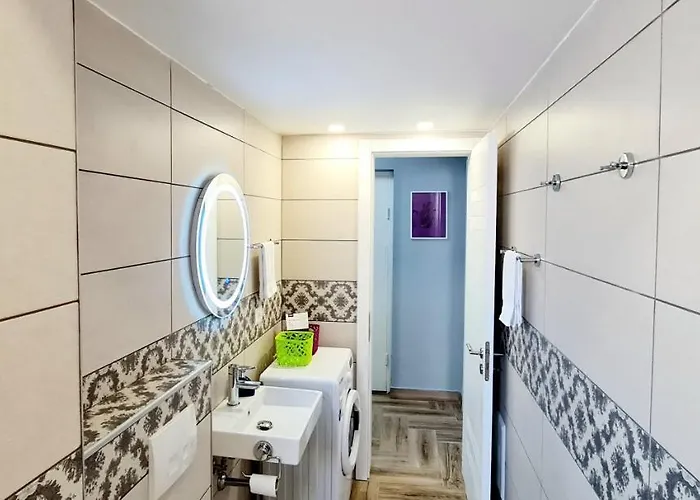 2v1 - 21 Dhjetori Apartment *