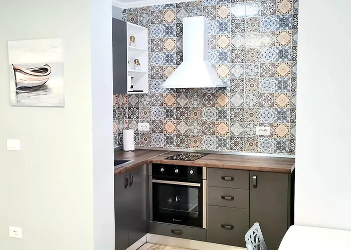 2v1 - 21 Dhjetori Apartment